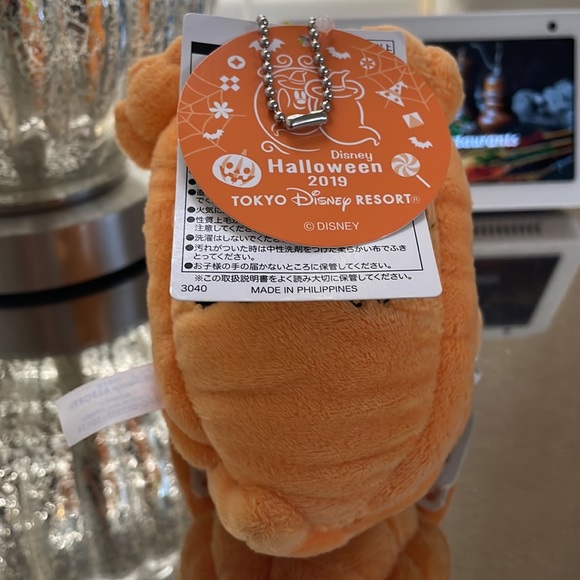 Mickey Pumpkin Ghost Tokyo Disney plush keychain/bag charm - Picture 3 of 4